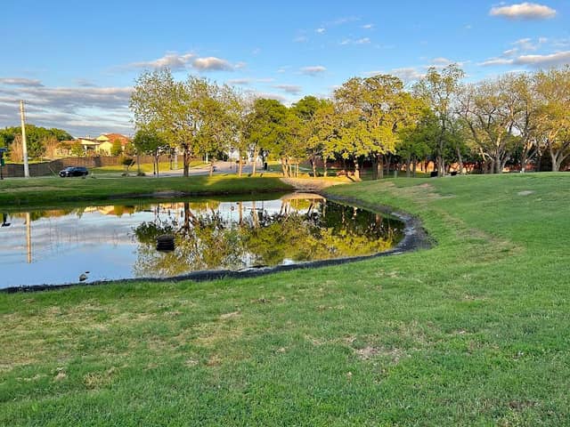 Thweatt Park - Image 1