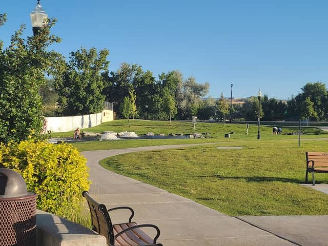 Salt Hollow Park - Image 2