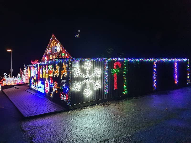 Soham Christmas House - Image 1