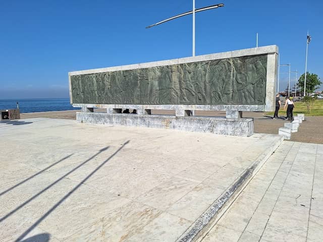 Alexander the Great Garden - Image 3