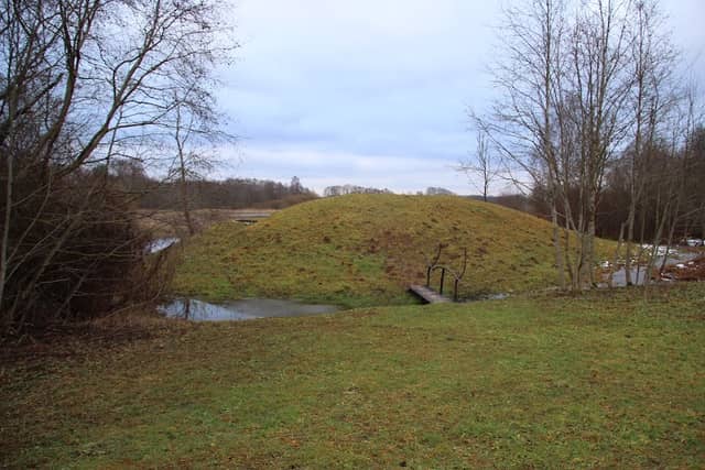 Rinkuškių piliakalnis - Image 1