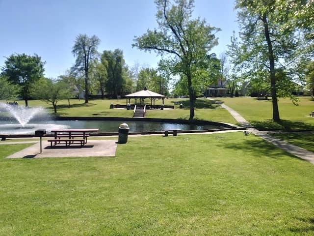 Janssen Park - Image 1
