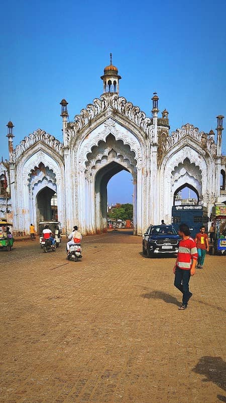 Rumi Gate selfie point - Image 1