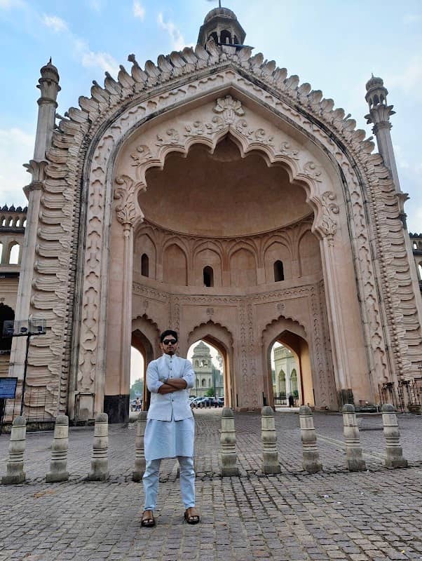Rumi Gate selfie point - Image 2