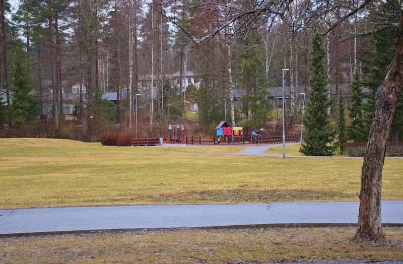 Keinupuunpuisto - Image 1