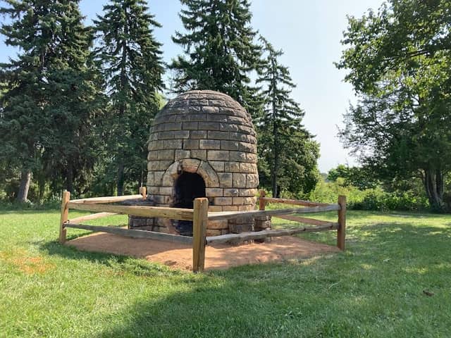 Graeser Park - Historic Wayside Rest - Image 1