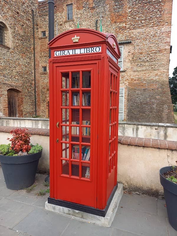 Cabina "Gira il libro" - Image 1