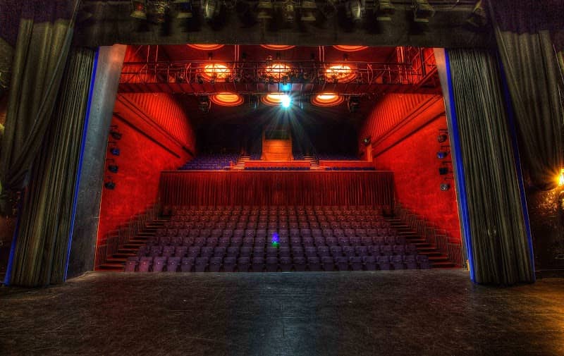 An Táin Arts Centre - Image 1