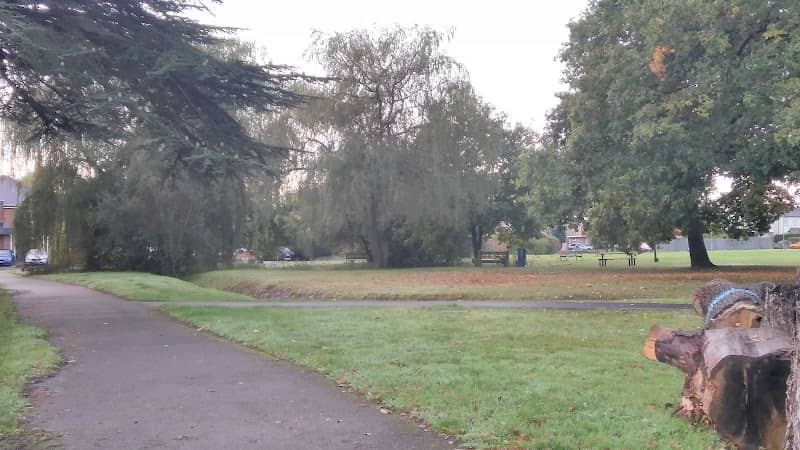 Bisley Duck Pond - Image 1