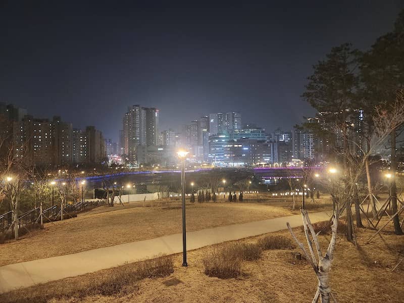 위례호수공원 전망대 - Image 1