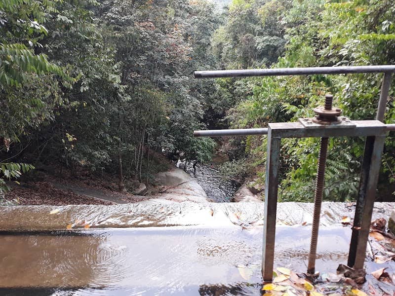 Kampung Sungai Mahang Waterfall - Image 1