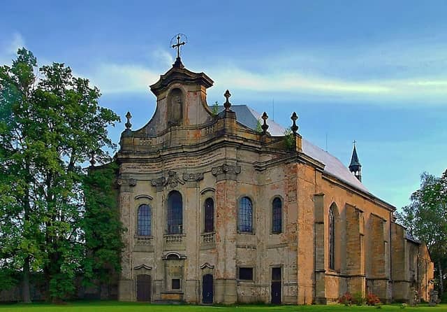 Holy Trinity Church - Image 1