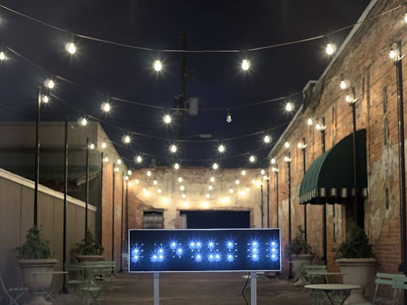 Esma's Alley - Image 1