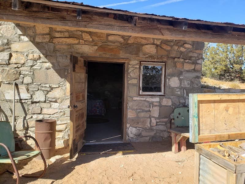 Homestead Stays - Experience the Pioneer Ways - Image 1