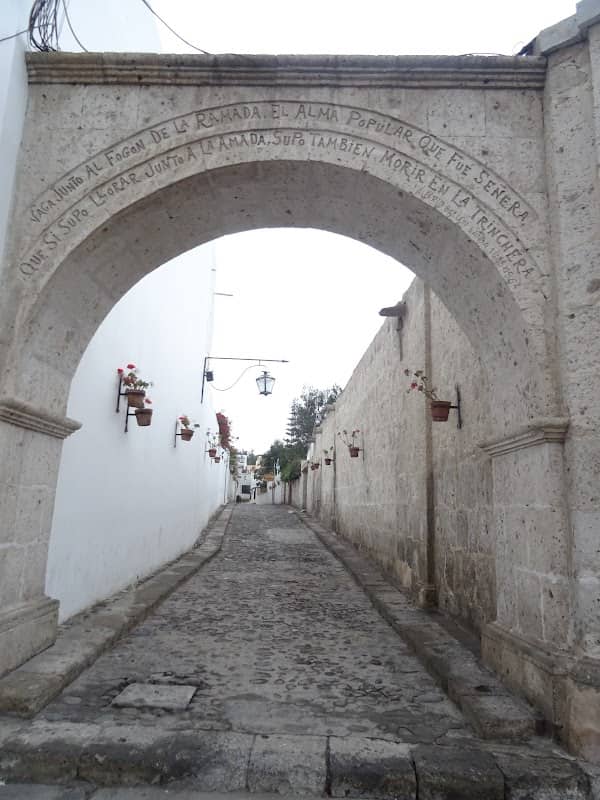 Callejón del Cabildo - Image 1
