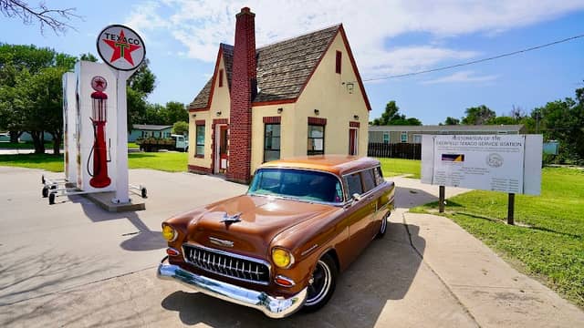 Deerfield Texaco Service Station - Image 1