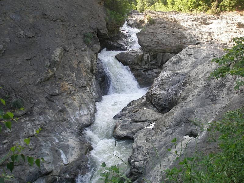 Cascada Putnei - Image 1