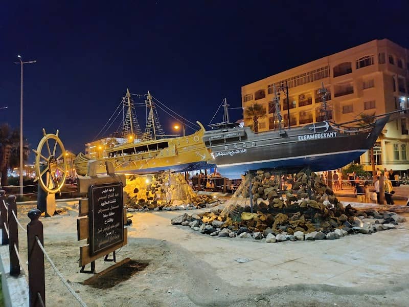 Ship model - Image 1