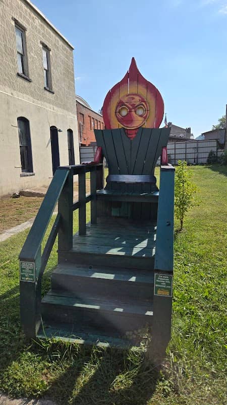 Monster Chair C - Image 3