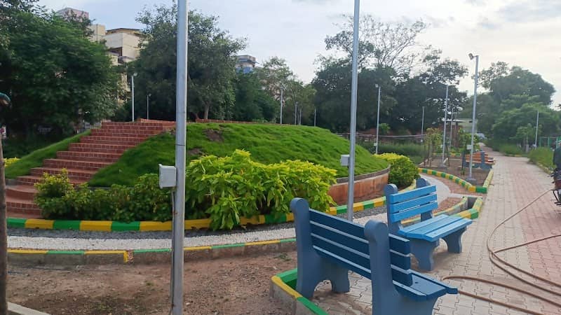 Mint Park - Image 1