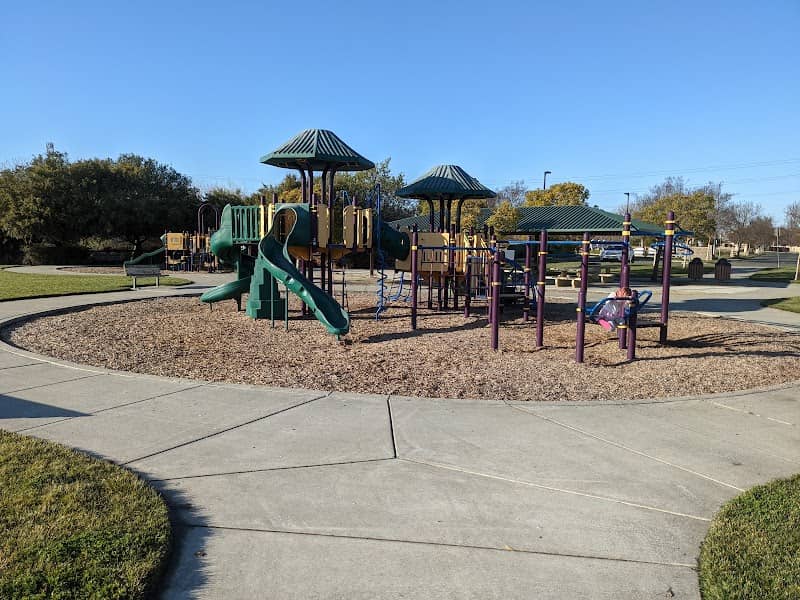 Silver Oak Park - Image 1