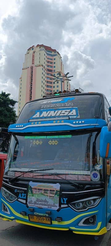 Spot hunting bus luar batang - Image 1