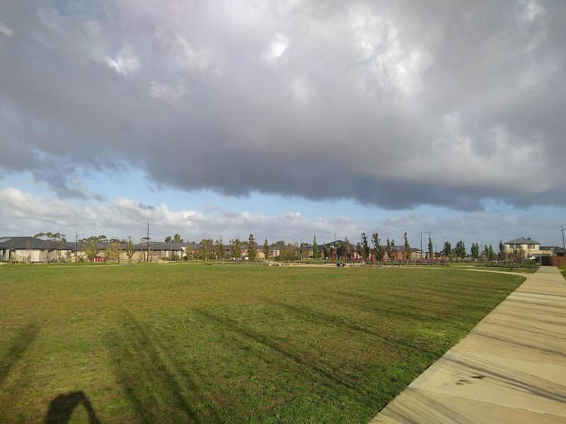 St Genevieve Central Park - Image 1