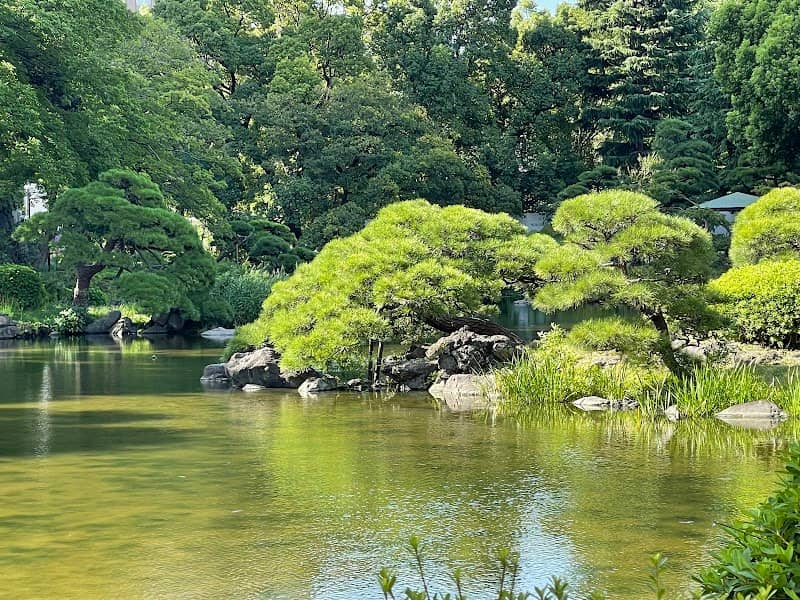 Shinji-ike Pond - Image 2