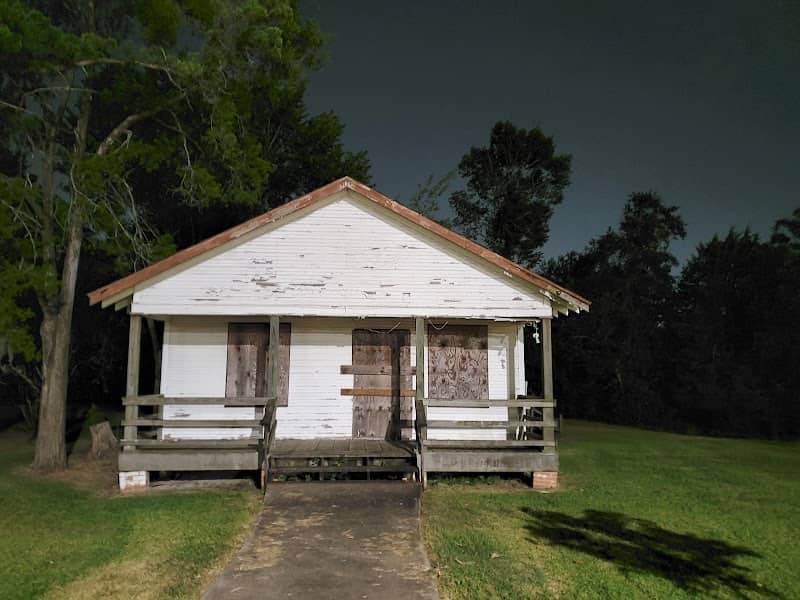 Walter Hall Park - Image 2