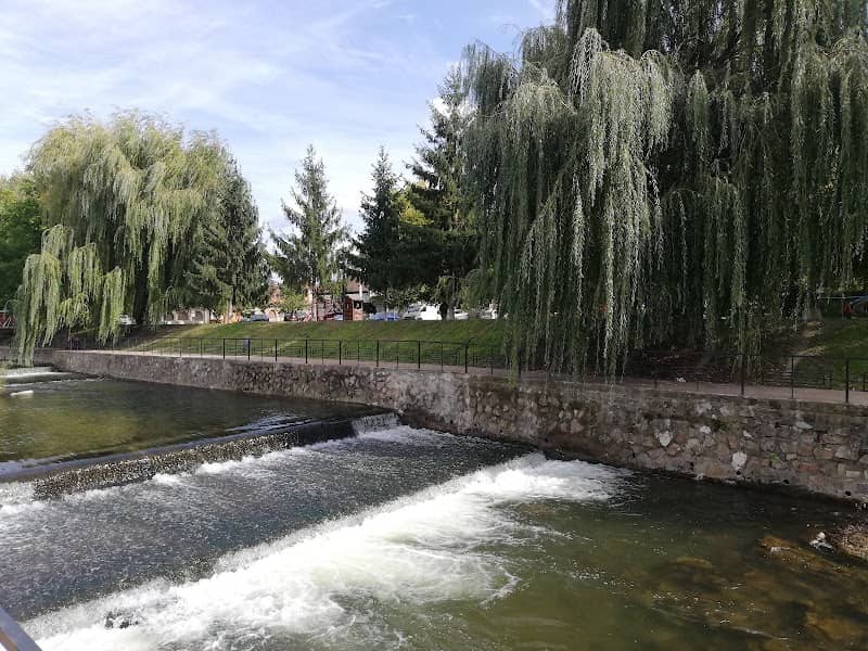 Podeț Park - Image 1