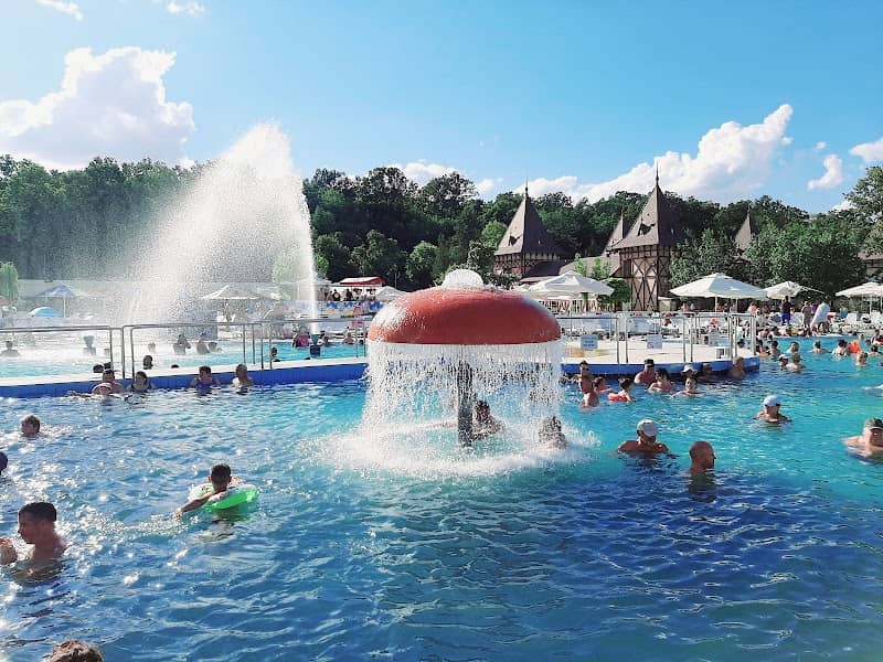 Felix Water Park - Image 1