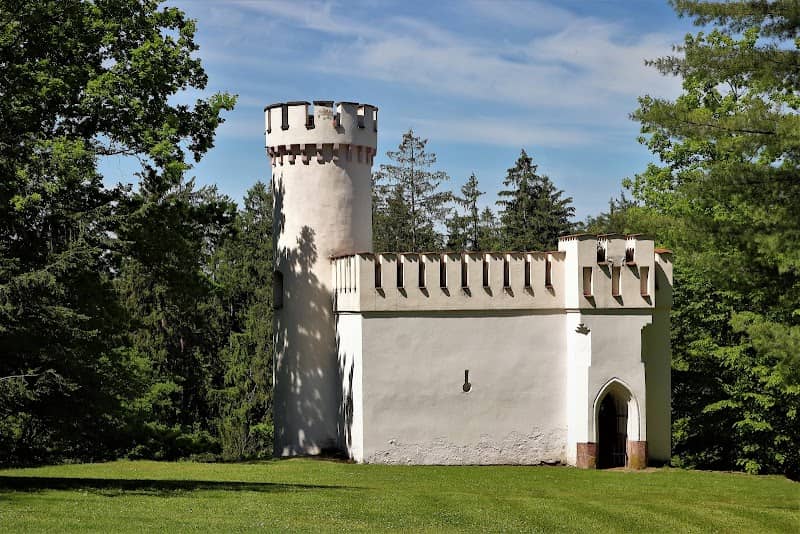 Old Castle - Image 1
