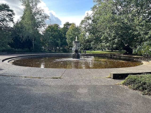 Westlicher Najaden-Brunnen - Image 3