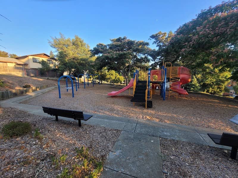Old Highlands Park - Image 1