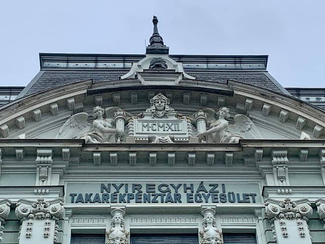 Takarékpalota - Image 2