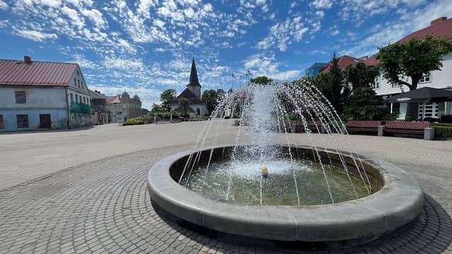 Freedom square - Image 1