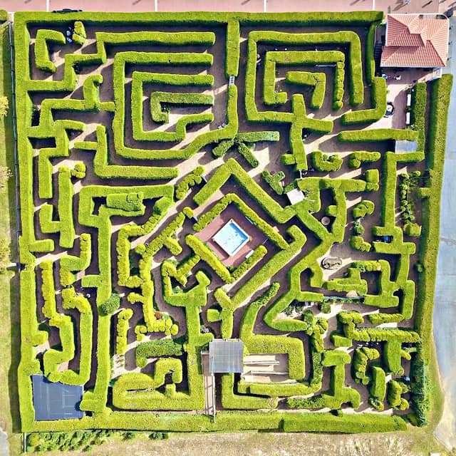 The Garden Maze at Luray Caverns - Image 1
