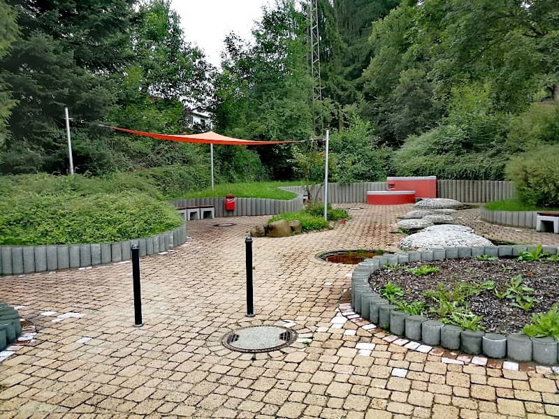 Am kühlen Brunnen - Image 1