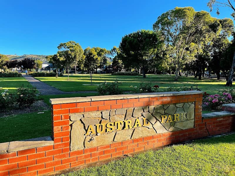 Austral Park - Image 1