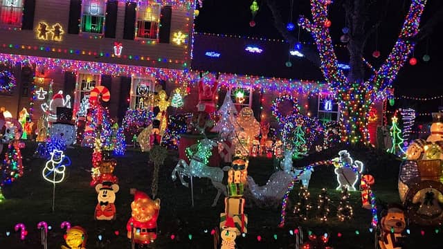 Garvas Family Christmas Lights - Image 2