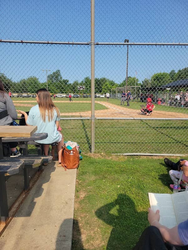 Pea Ridge Memorial Park - Image 2