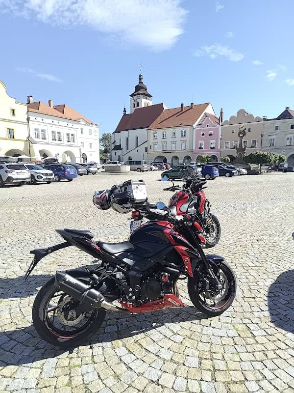 Husovo náměstí z výšky - Image 1