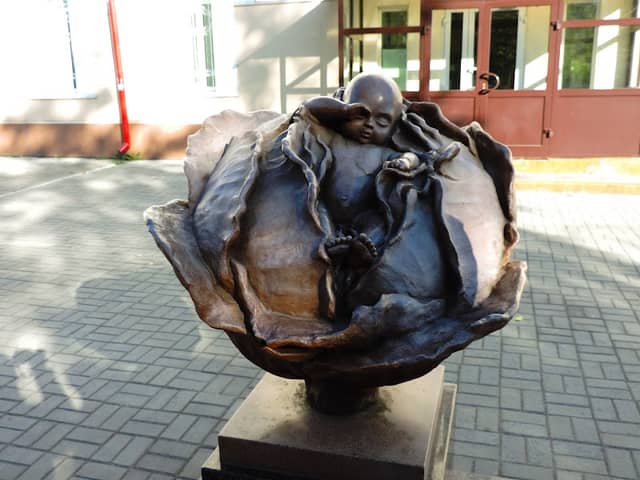 Pamyatnik Mladentsu - Image 1