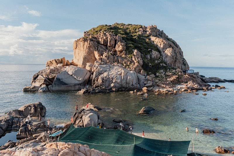 Hòn Rùa Vịnh Vĩnh Hy - Image 1