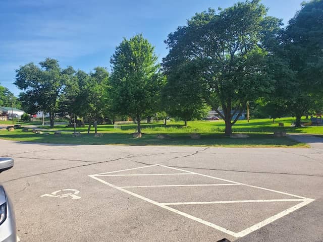 Lions Park - Image 2