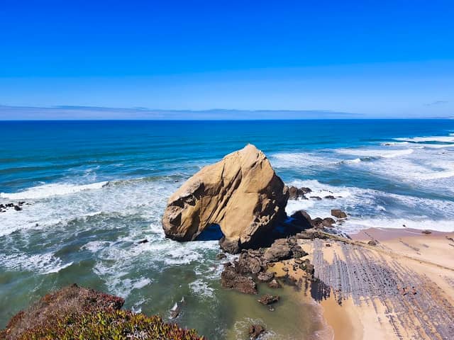 Praia das Amoeiras - Image 1