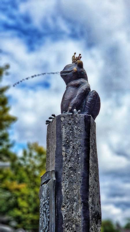 Froschkönig Brunnen - Image 1