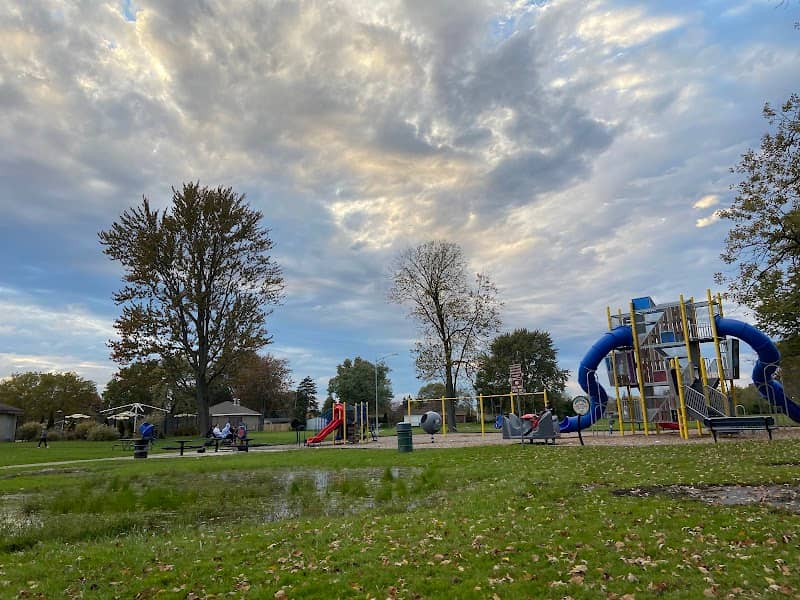Clements Circle Splash Park - Image 2