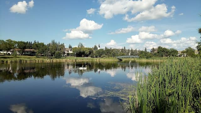 Mirror Lake Park - Image 1