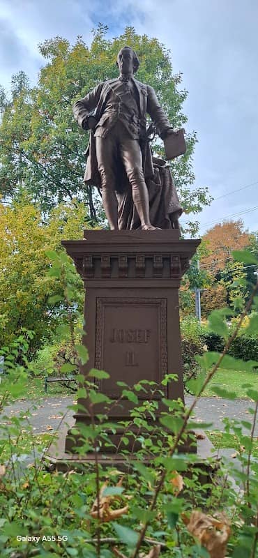 Kaiser Josef Statue - Image 1